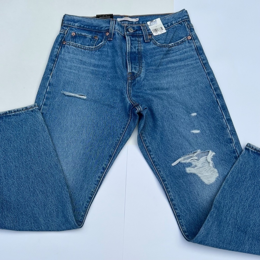 Levi's PREMIUM Wedgie Womens Distressed Button Fly Tapered Leg Jeans Size 28